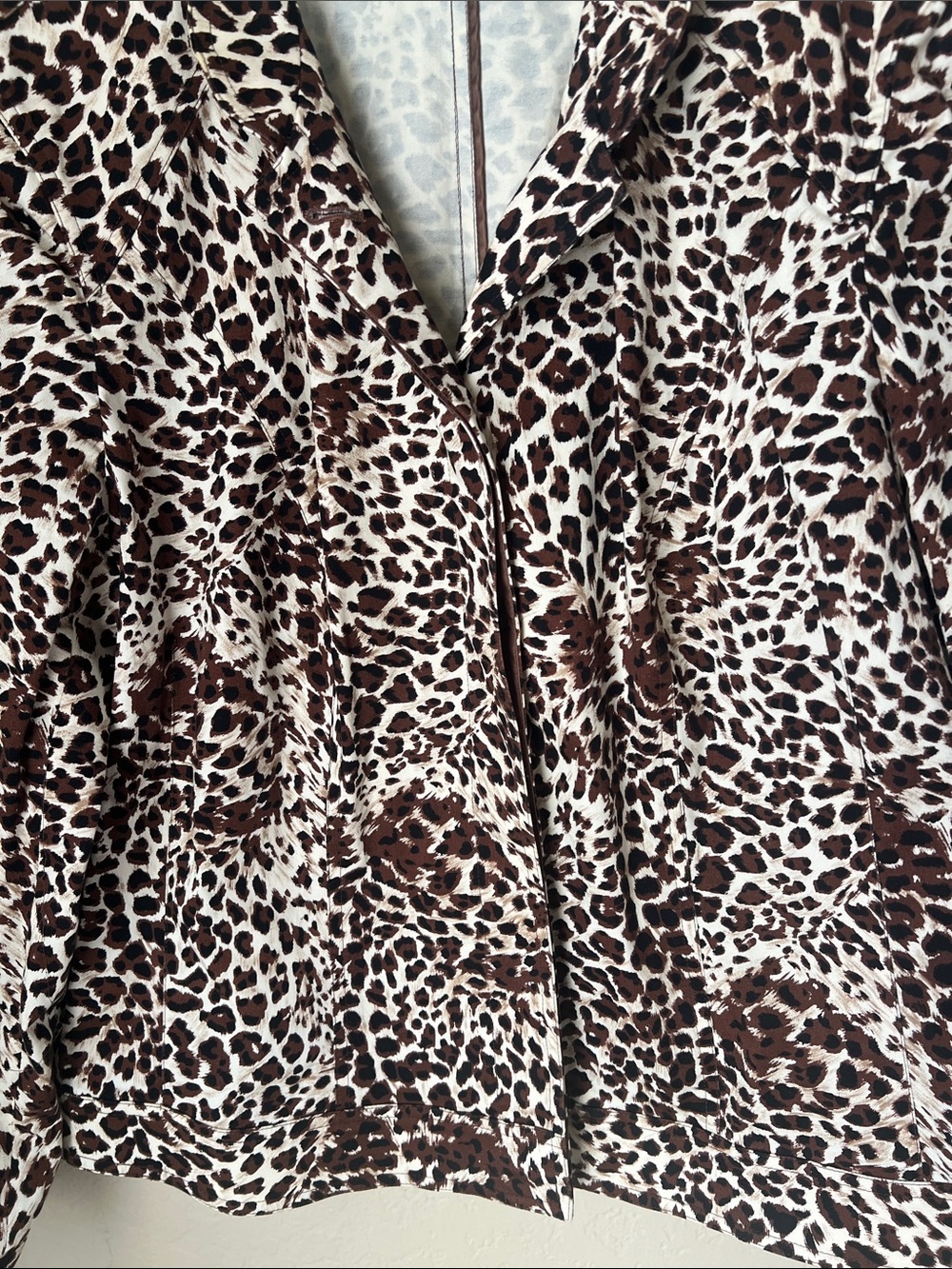 Lafayette 148 brown and cream leopard Shacket - Picture 3 of 9